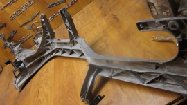 Maserati LEVANTE QUATTROPORTE GHIBLI - Dashboard Holder Bracket Carrier Support Frame - 670003676